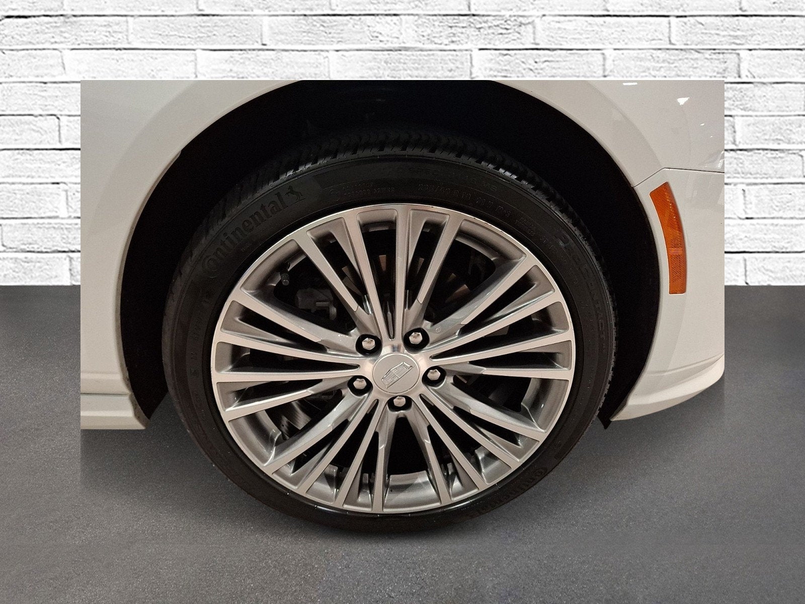 2023 Cadillac CT4 Premium Luxury