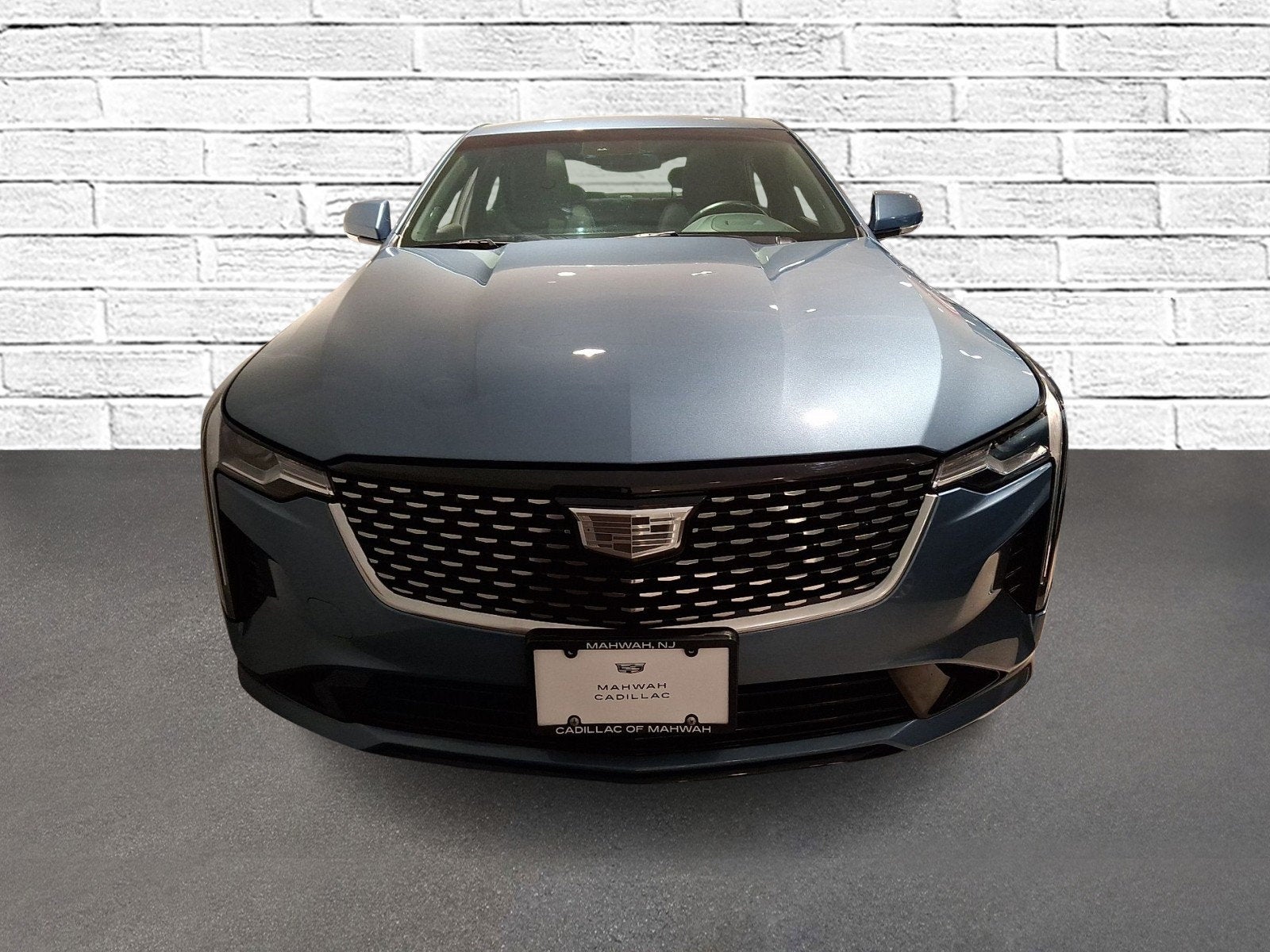 2023 Cadillac CT4 Luxury