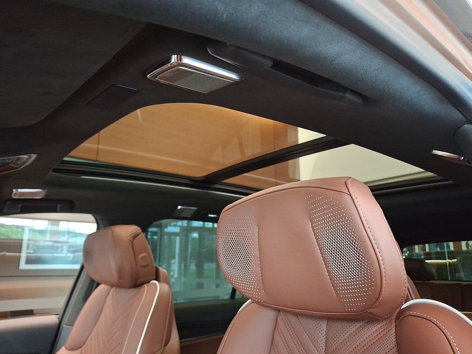 2027 Cadillac VISTIQ Platinum