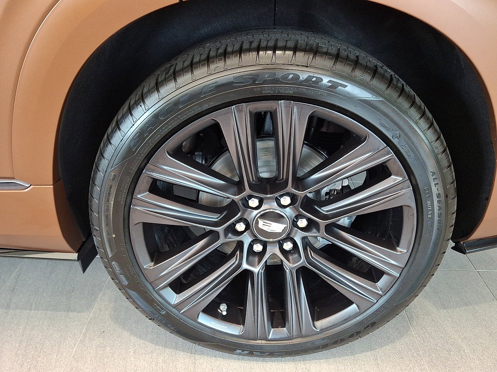 2027 Cadillac VISTIQ Platinum