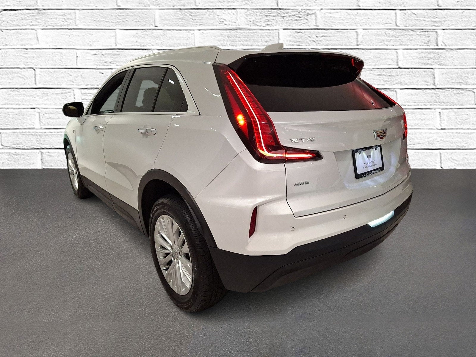 2024 Cadillac XT4 Luxury