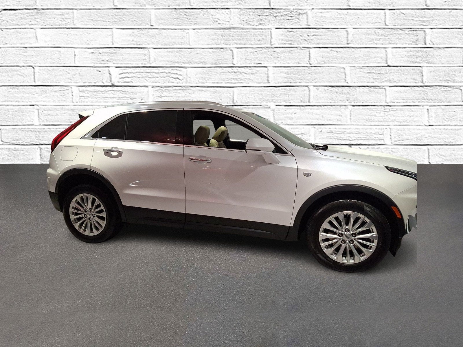 2024 Cadillac XT4 Luxury