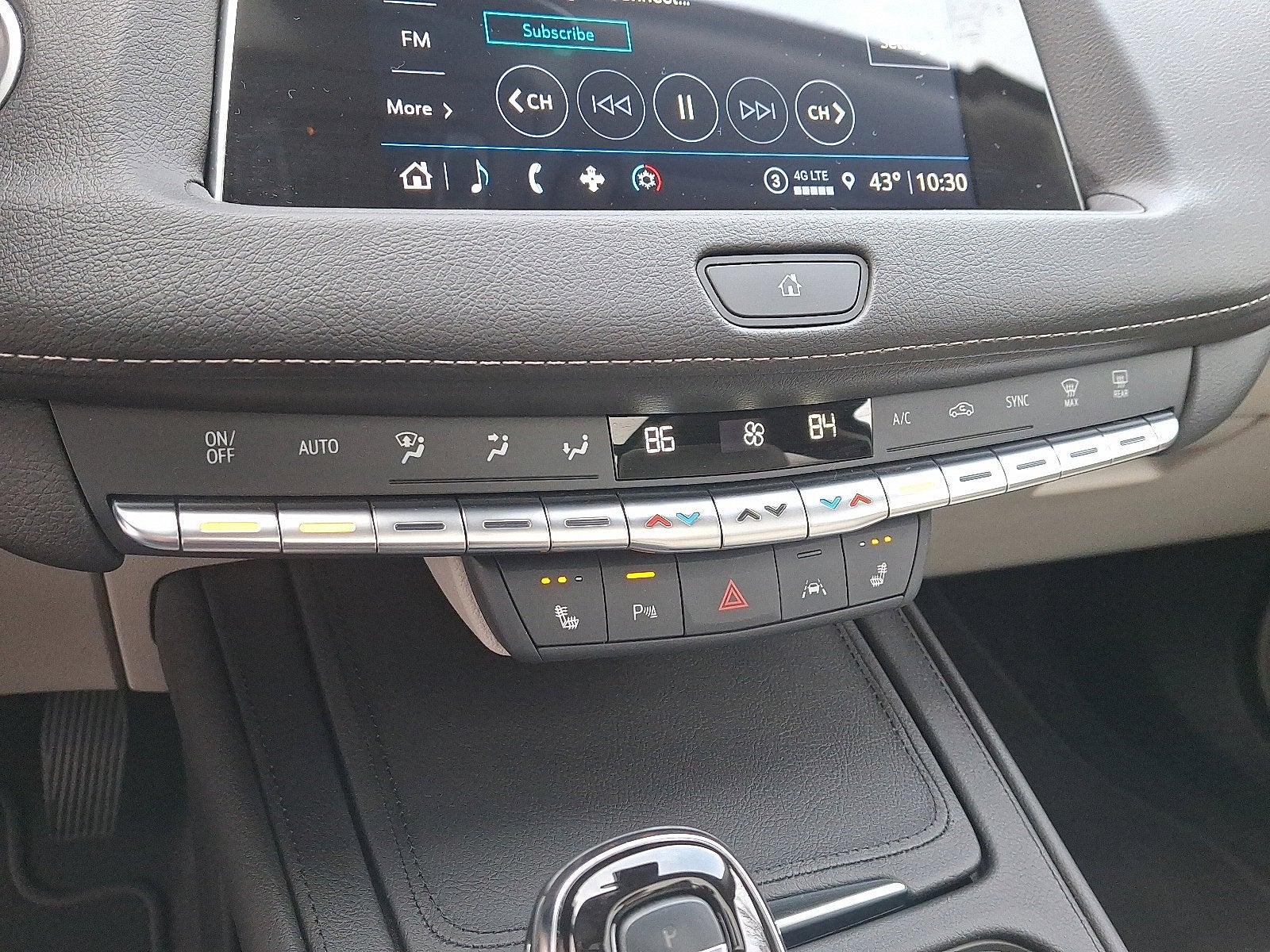 2023 Cadillac XT4 Luxury