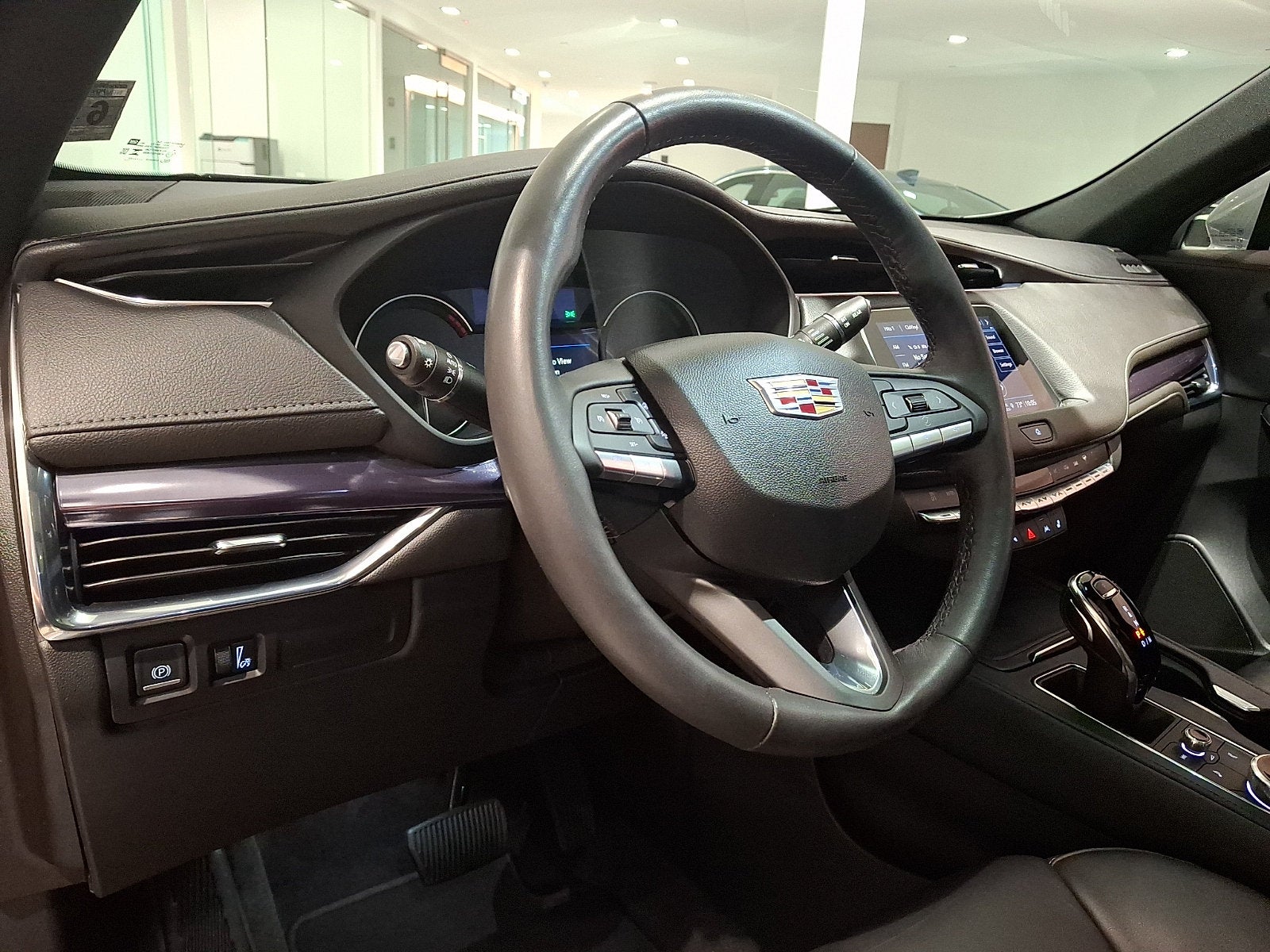 2023 Cadillac XT4 Luxury