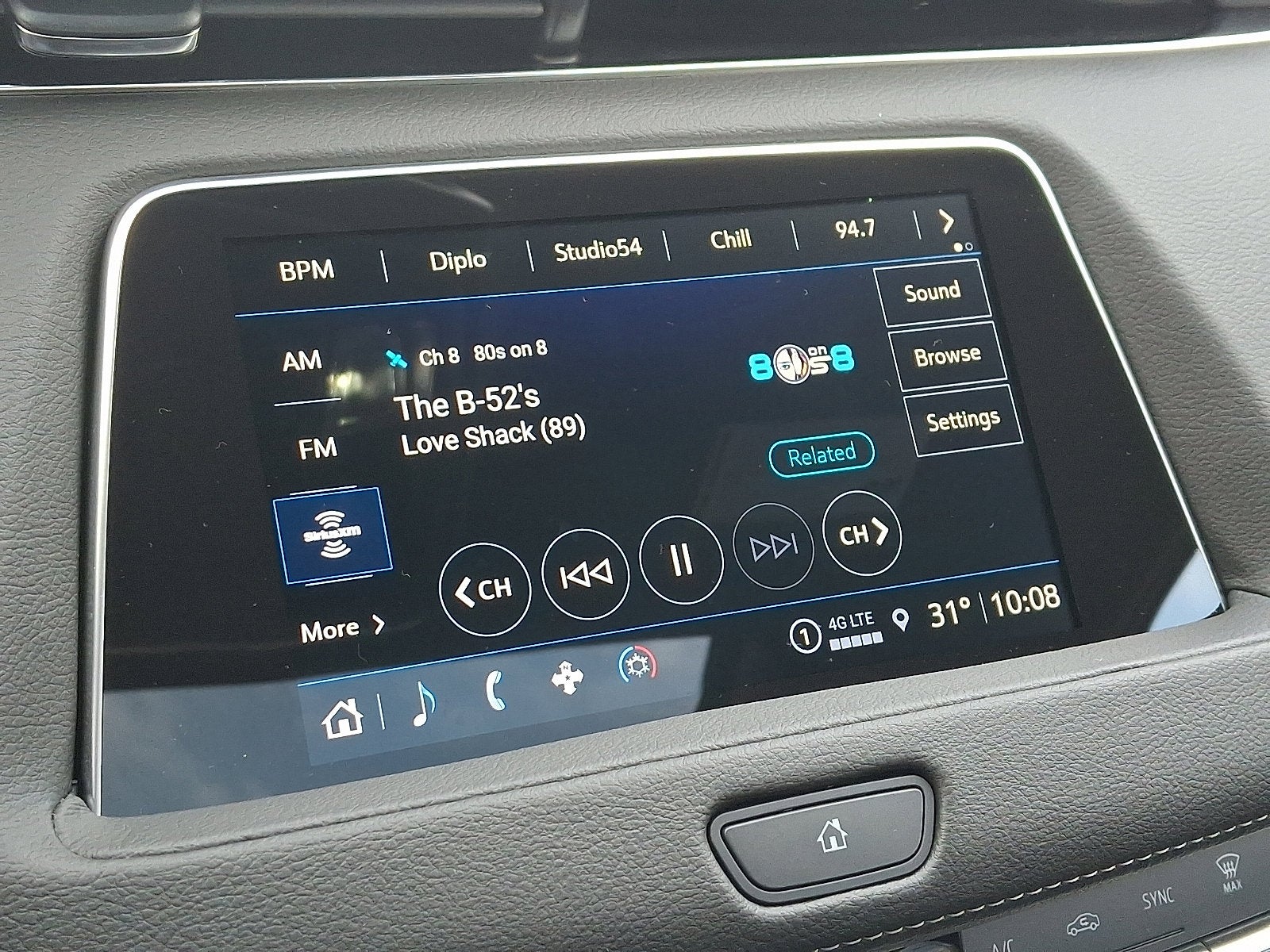 2023 Cadillac XT4 Luxury