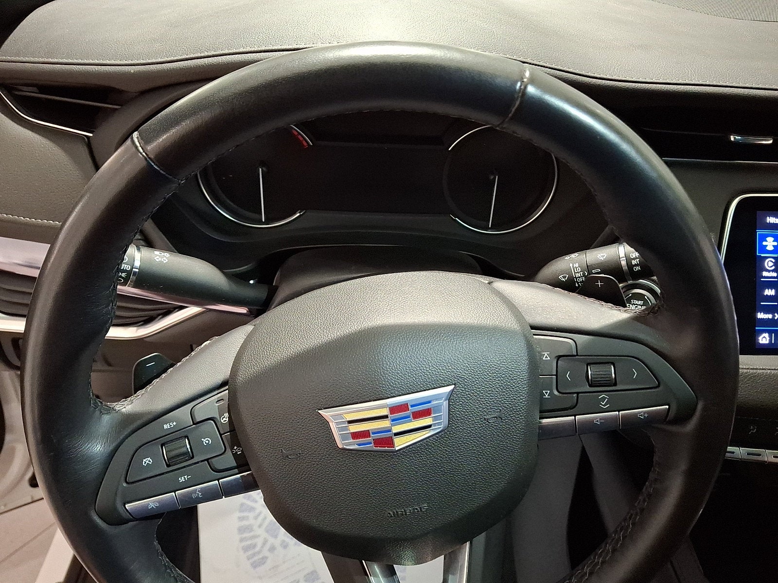 2023 Cadillac XT4 Luxury