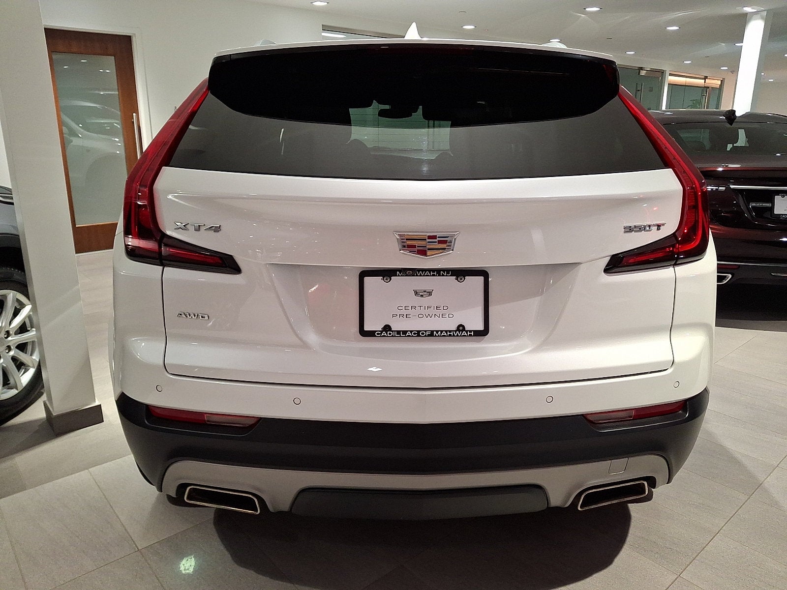 2023 Cadillac XT4 Premium Luxury