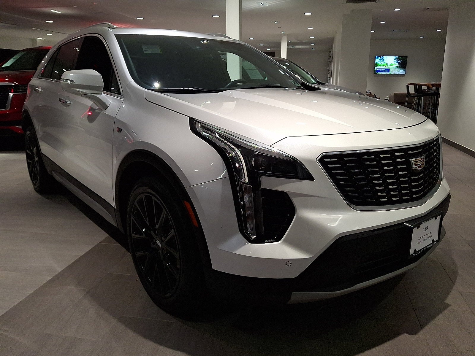 2023 Cadillac XT4 Premium Luxury
