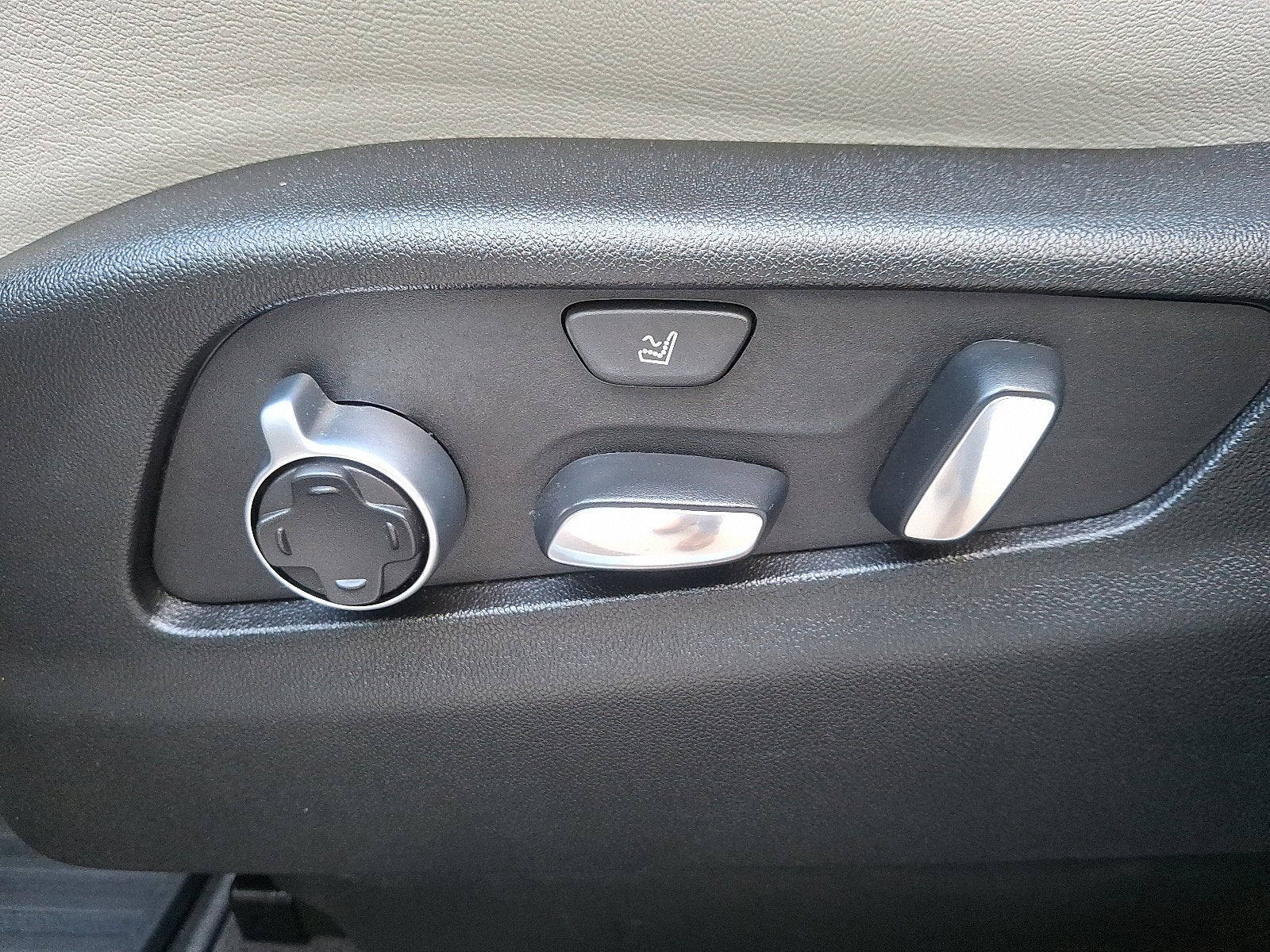 2021 Cadillac XT4 Premium Luxury