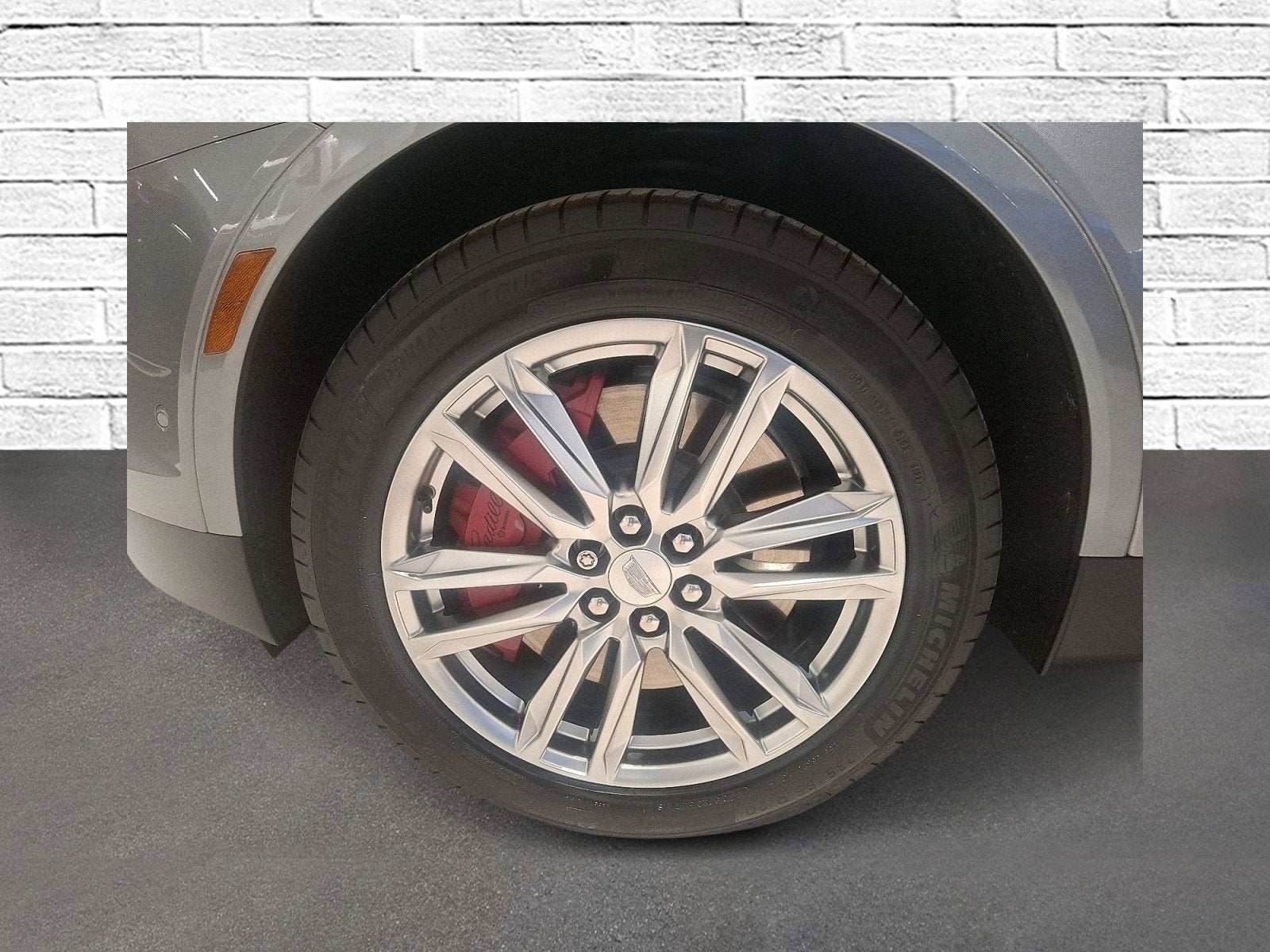 2023 Cadillac XT5 Sport