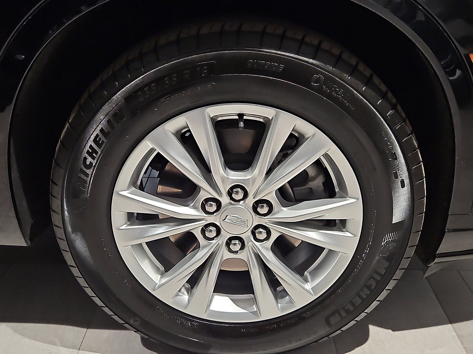 2024 Cadillac XT6 Luxury