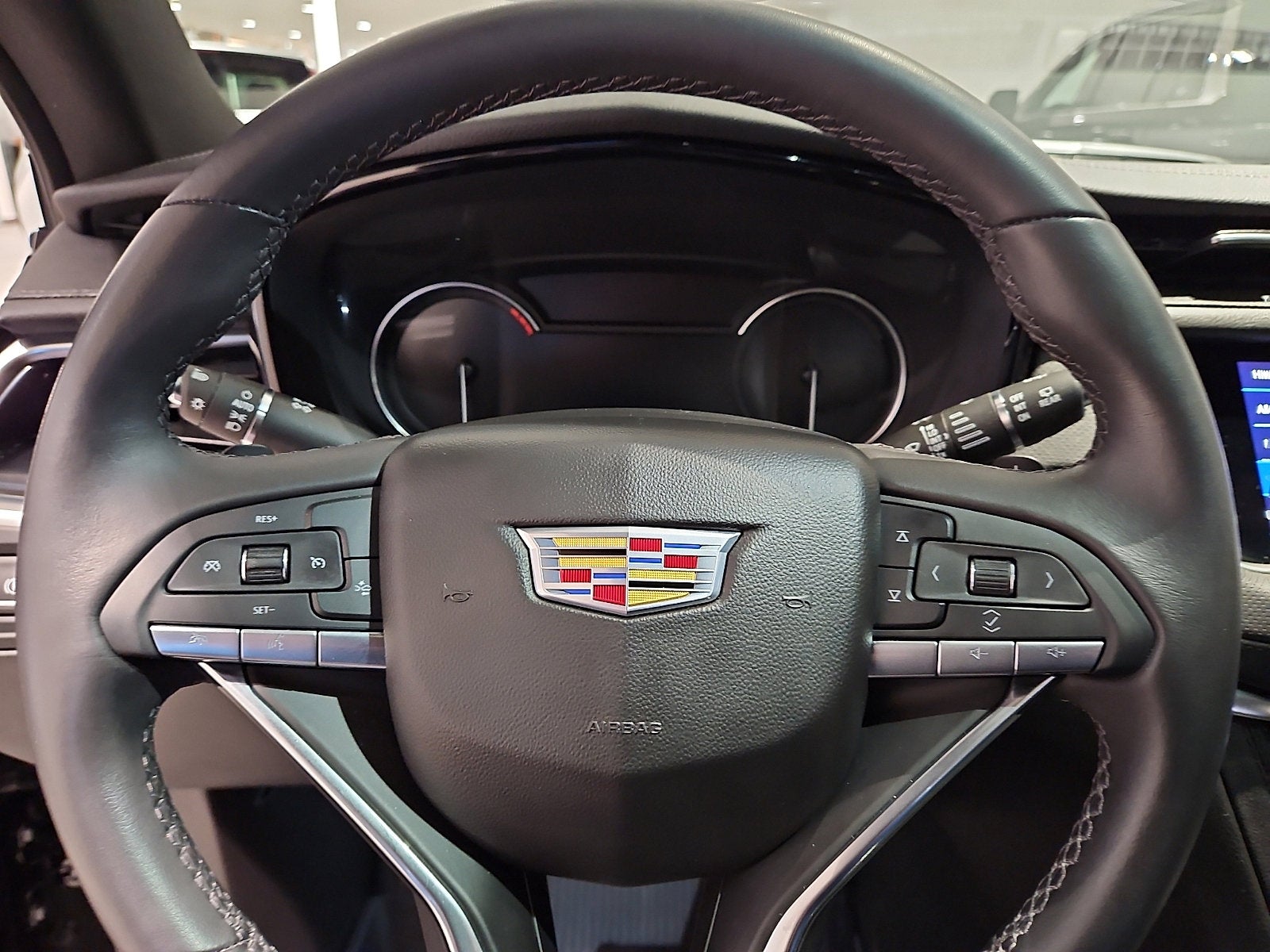 2024 Cadillac XT6 Luxury