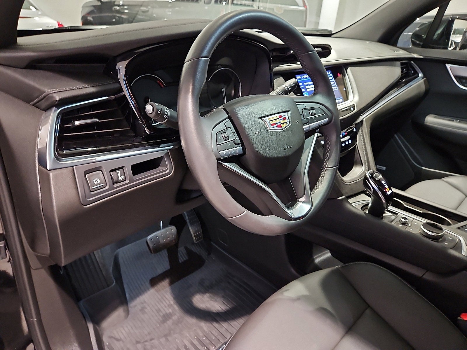 2024 Cadillac XT6 Luxury