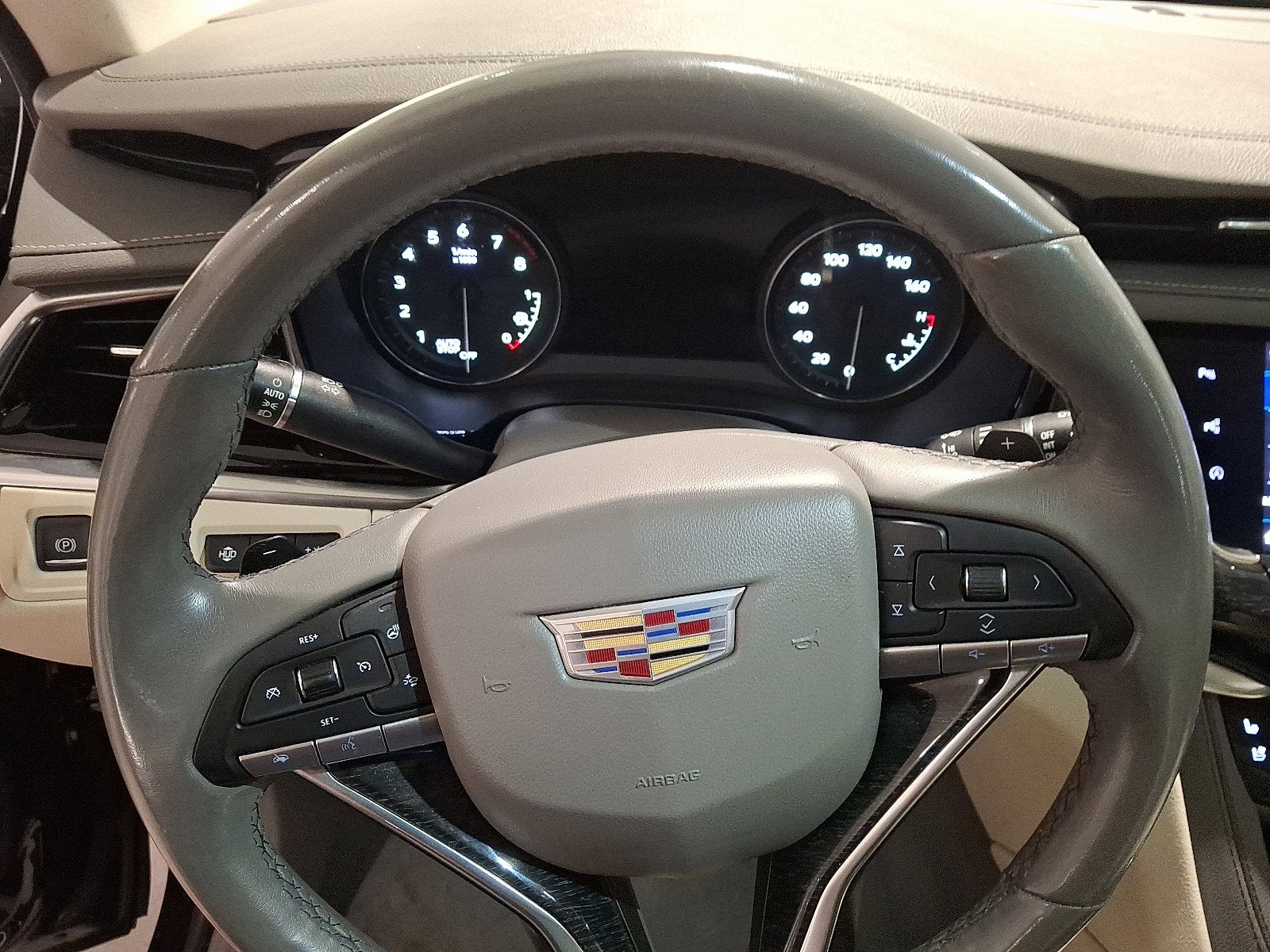 2022 Cadillac XT6 Premium Luxury