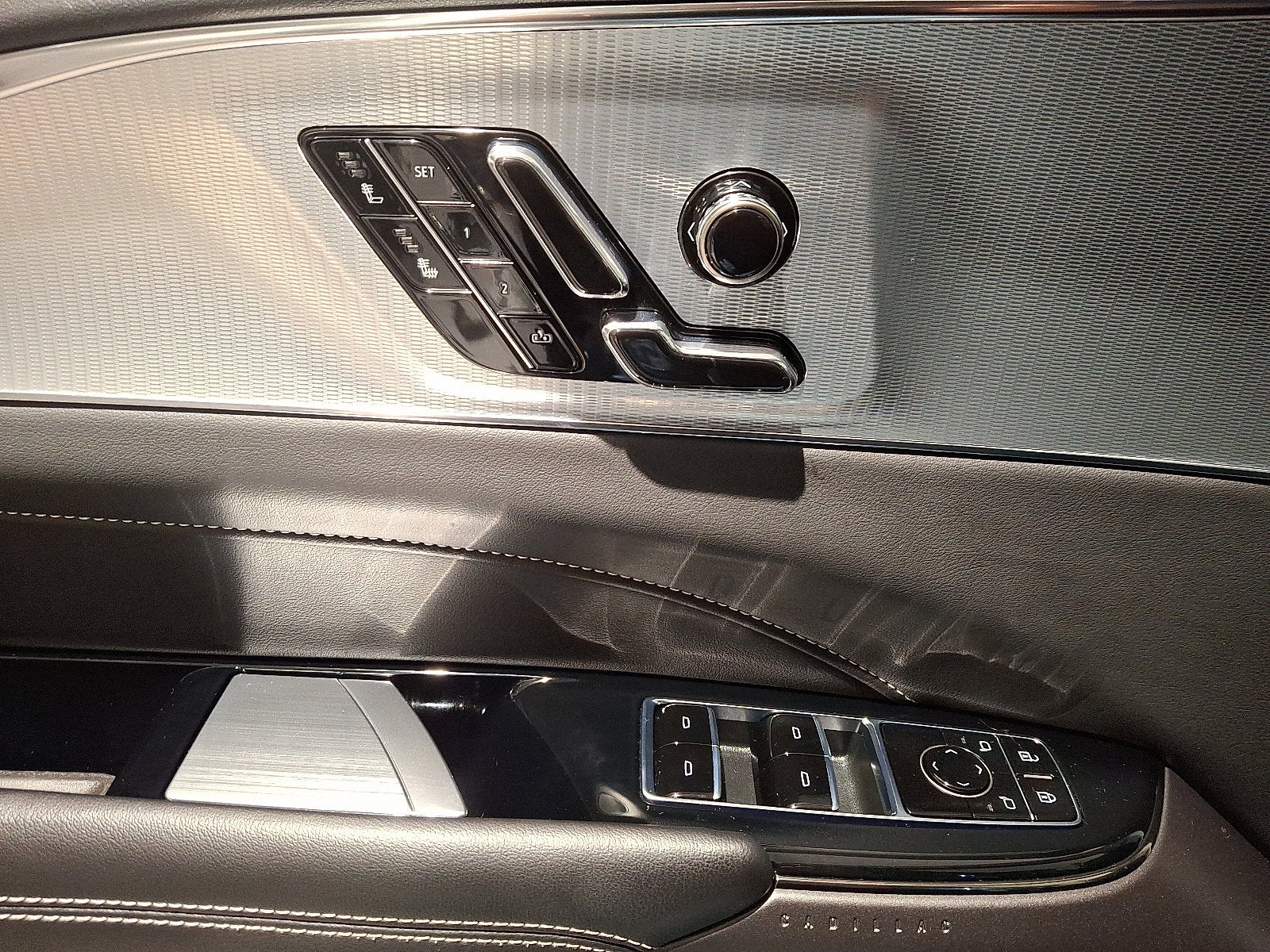 2024 Cadillac LYRIQ Tech