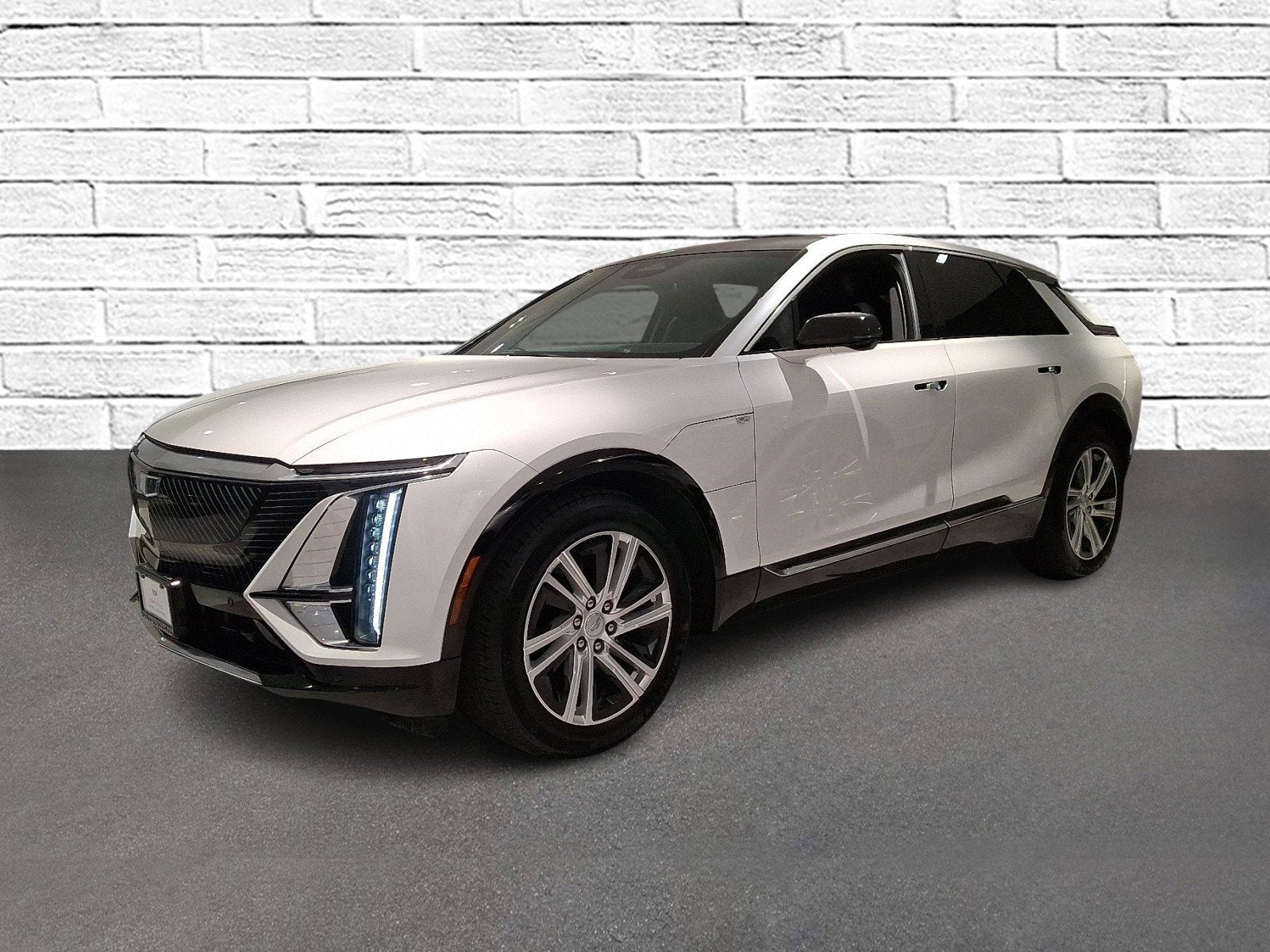 Certified 2024 Cadillac LYRIQ Tech with VIN 1GYKPMRL1RZ124001 for sale in Mahwah, NJ