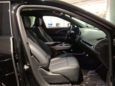 2024 Cadillac LYRIQ Luxury 1