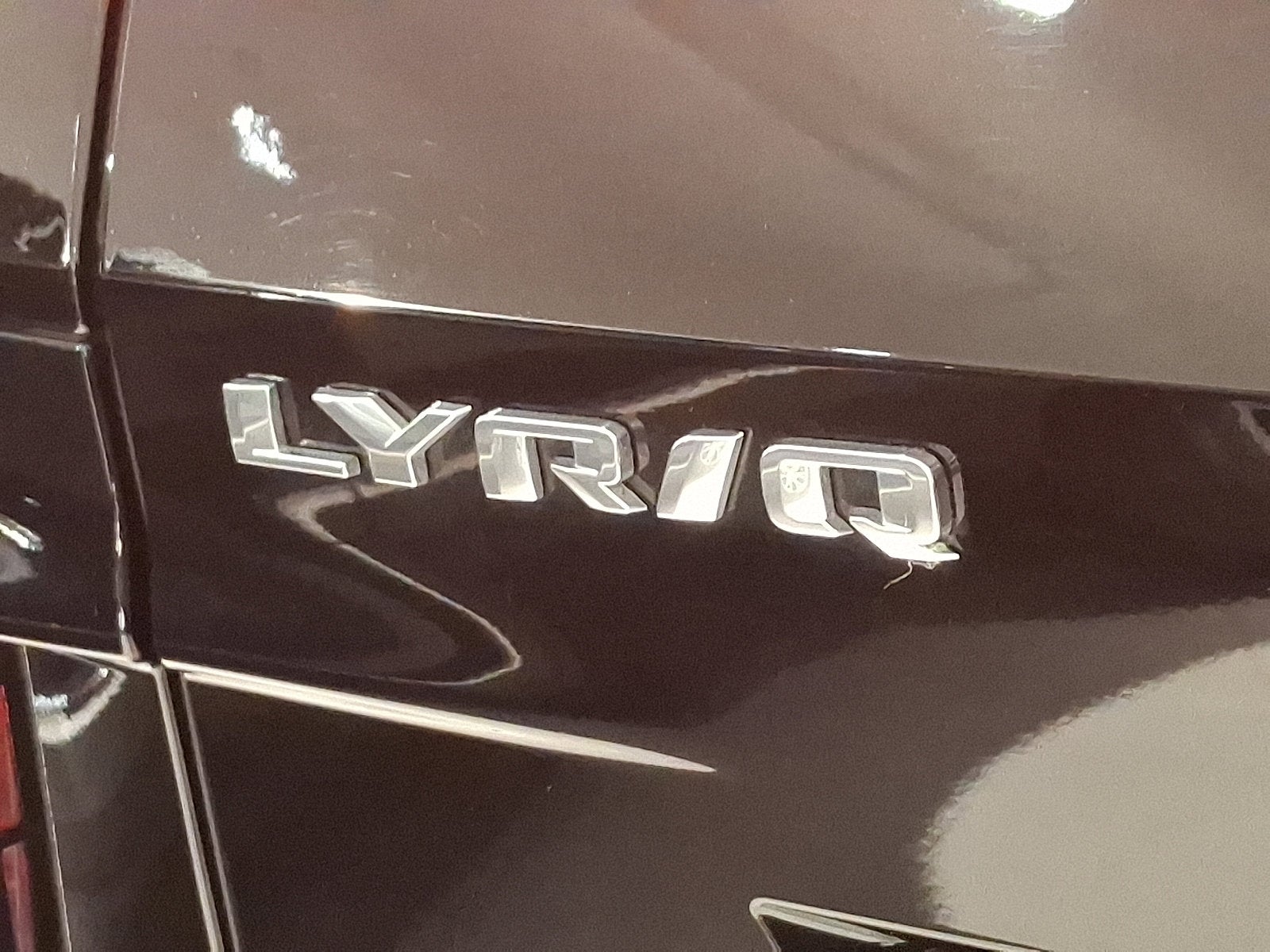2024 Cadillac LYRIQ Luxury 1