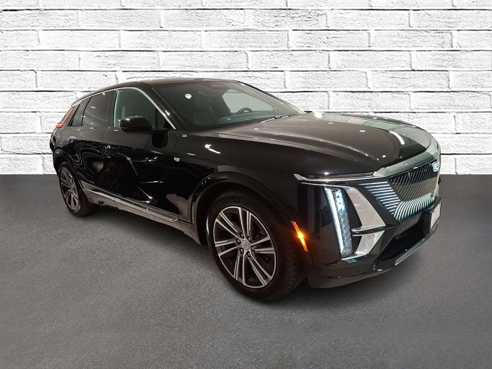 2024 Cadillac LYRIQ Luxury 1