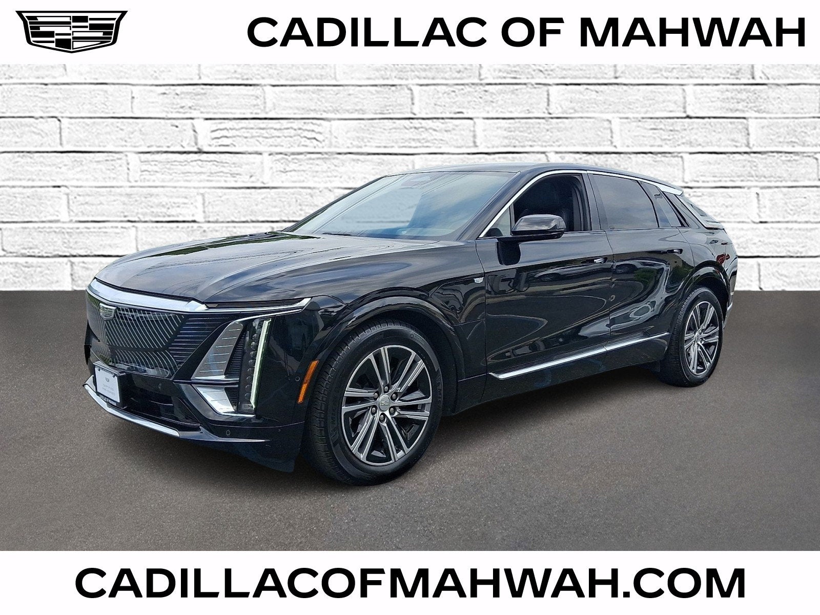 2024 Cadillac LYRIQ Luxury 1