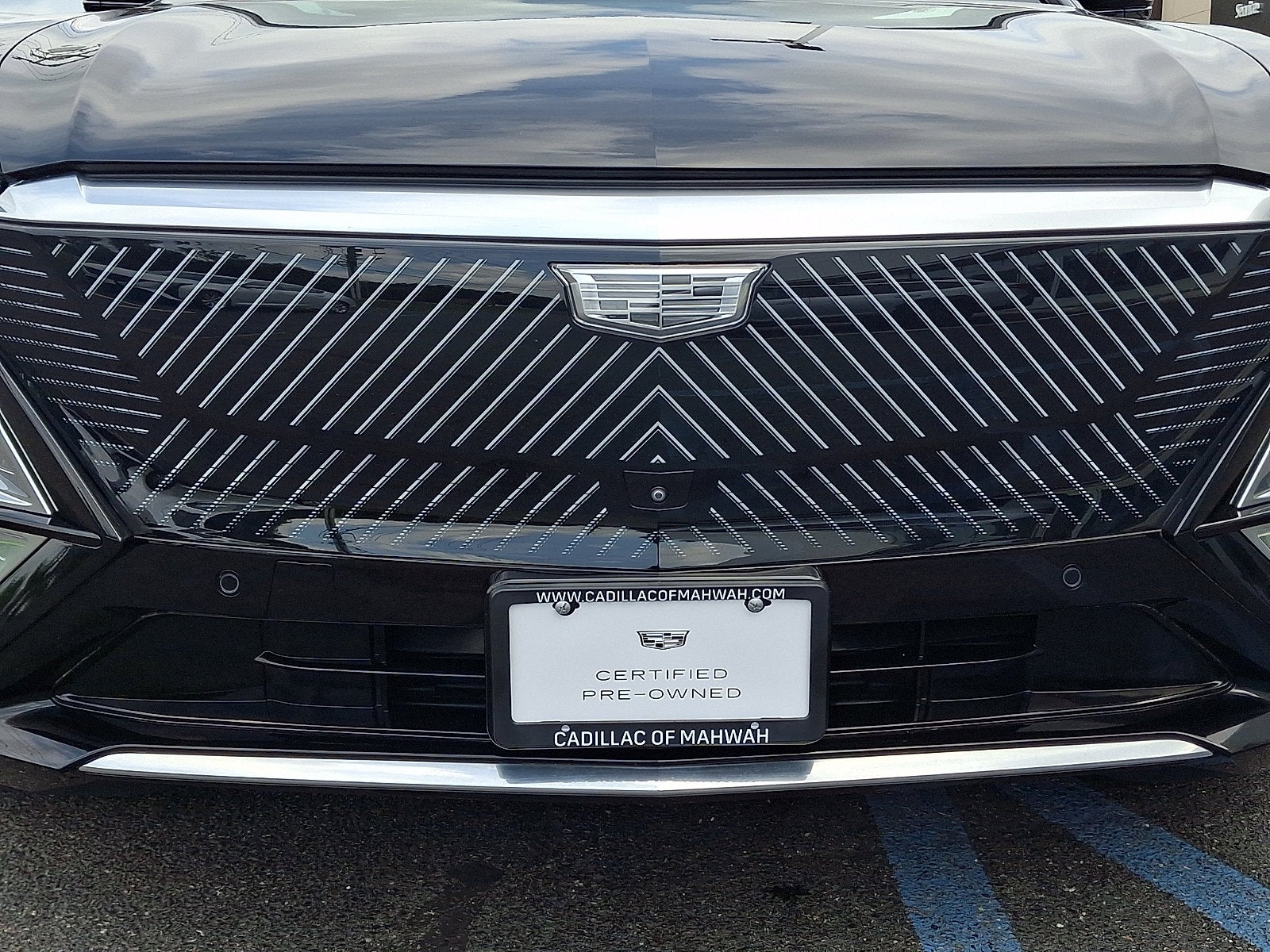 2024 Cadillac LYRIQ Luxury 1