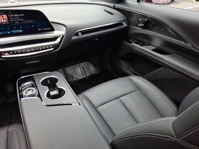2024 Cadillac LYRIQ Luxury 1