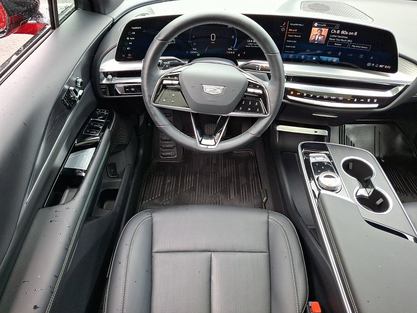 2024 Cadillac LYRIQ Luxury 1