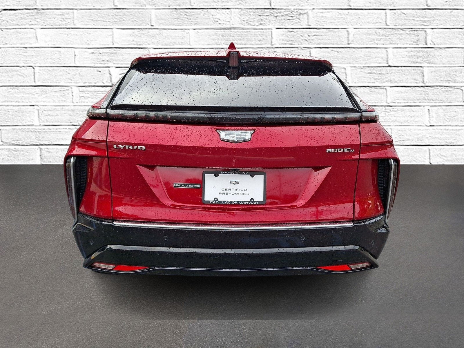 2024 Cadillac LYRIQ Luxury 1