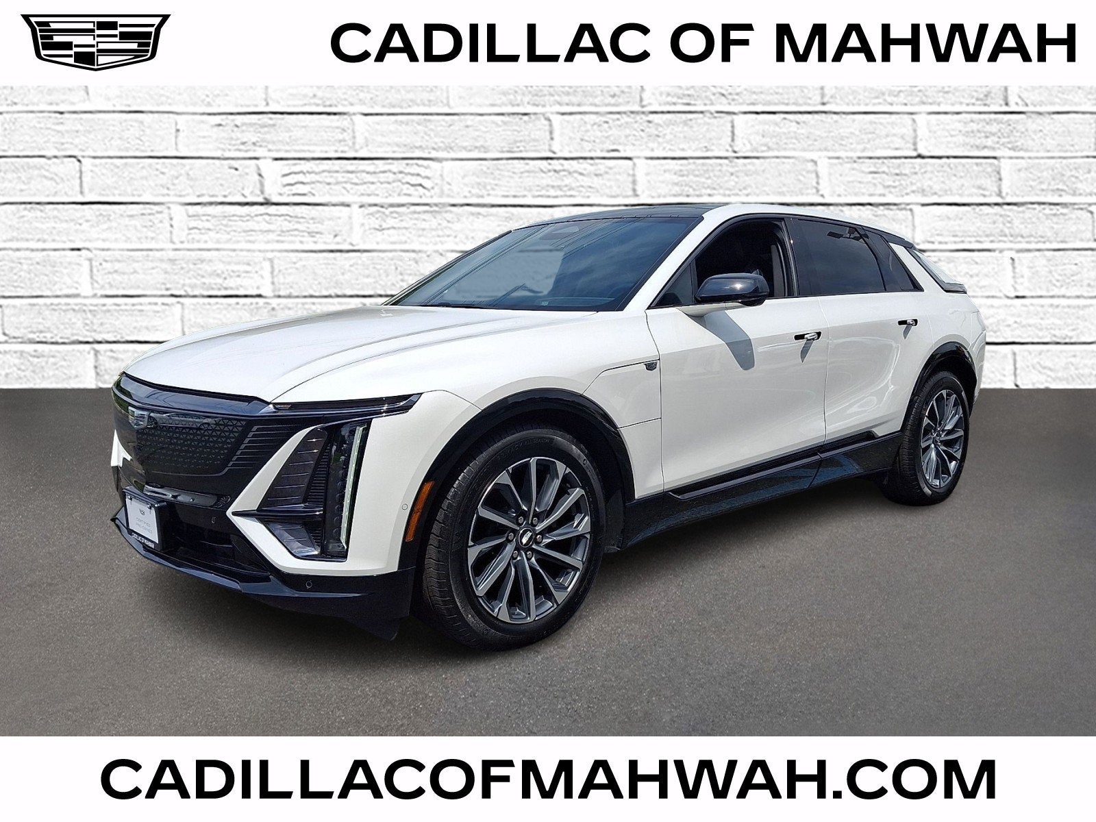 2024 Cadillac LYRIQ Sport 2