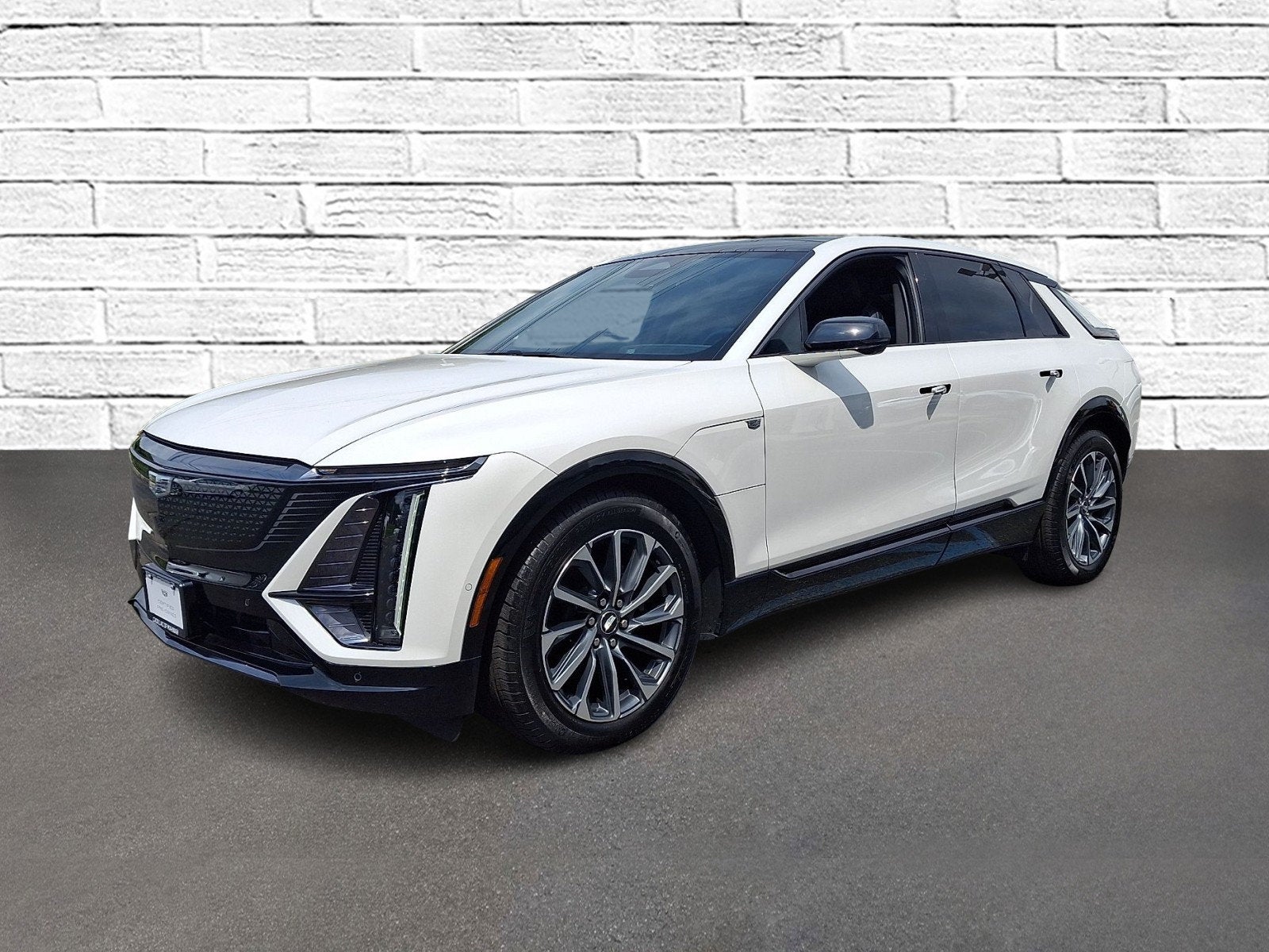 2024 Cadillac LYRIQ Sport 2