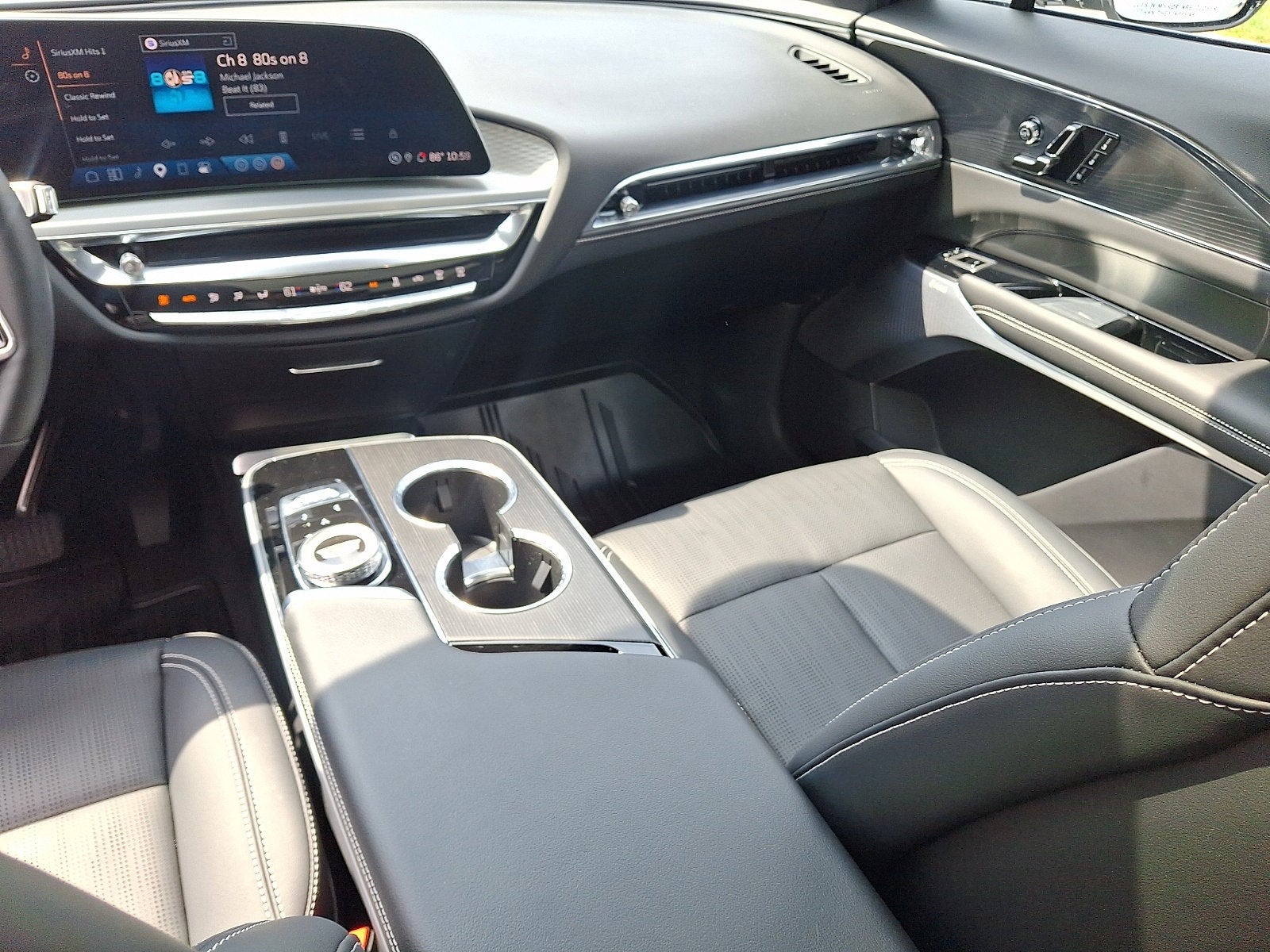 2024 Cadillac LYRIQ Sport 2