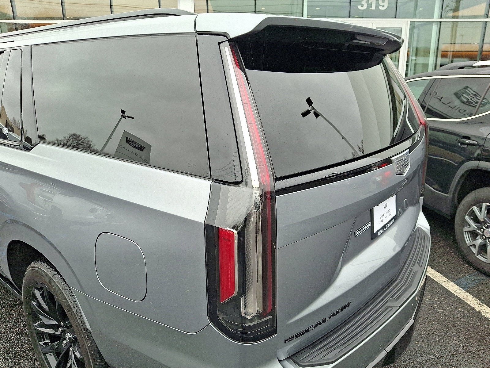 2023 Cadillac Escalade ESV Sport Platinum