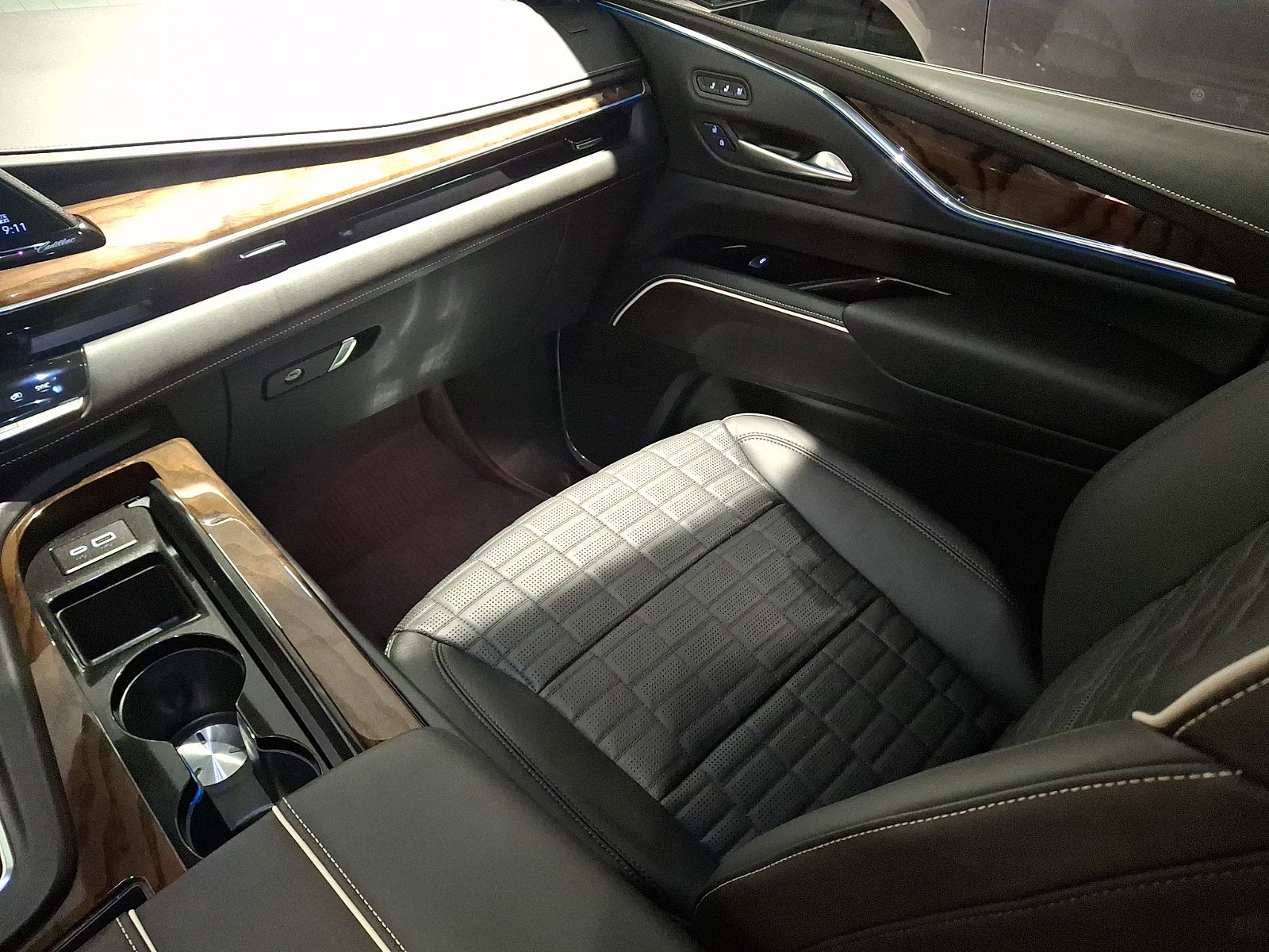2024 Cadillac Escalade ESV Sport Platinum