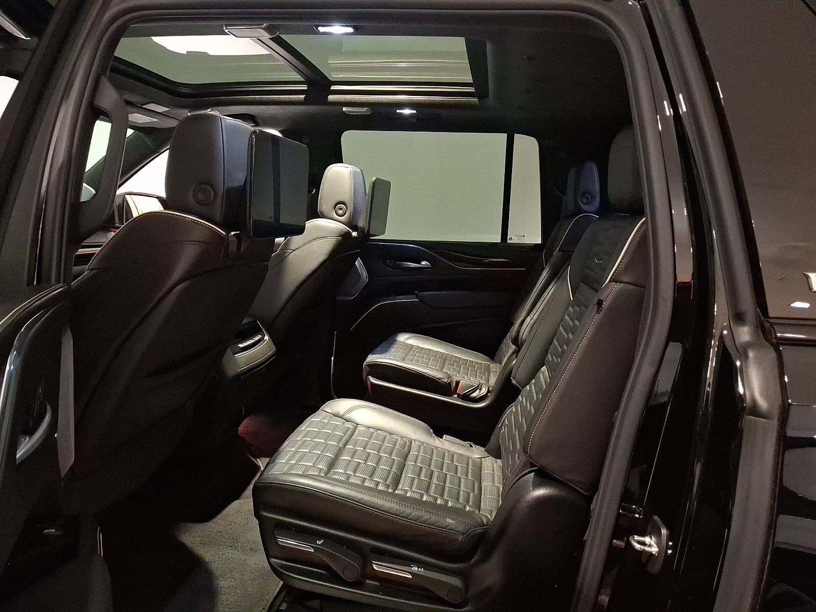 2023 Cadillac Escalade ESV AWD V-Series