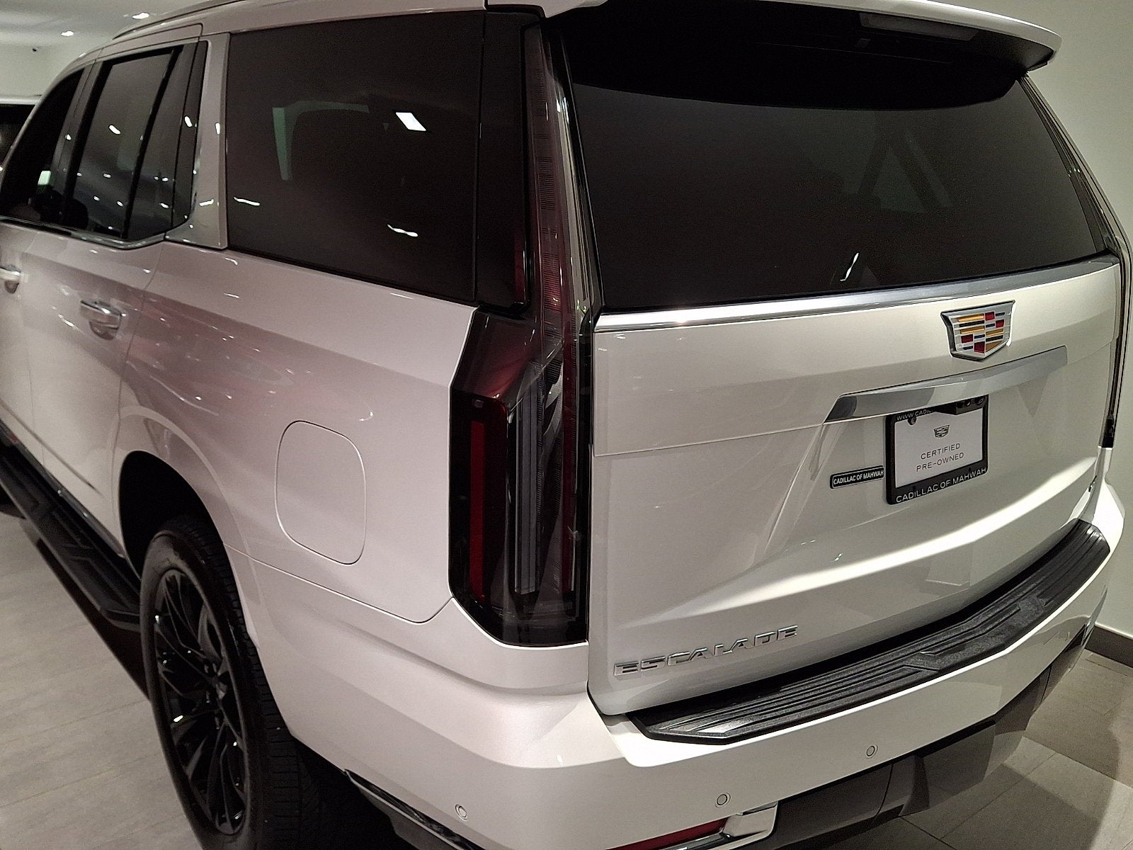 2025 Cadillac Escalade Premium Luxury